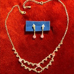 Avon Jewelry Set 3 pink plastic stones on necklace Accented clear plastic stones